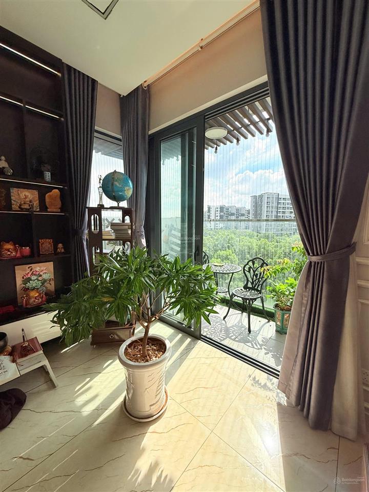 Chính chủ cho thuê căn hộ cao cấp emerald celadon city block b căn góc view công viên