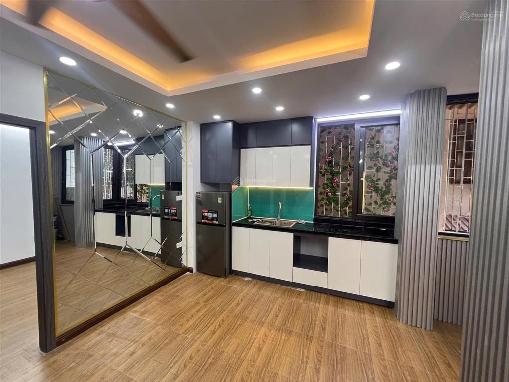 Chính chủ cần bán nhanh ccmn 55m2 2 ngủ ô tô đỗ cửa sổ riêng hồ tùng mậucạnh đh thương mại