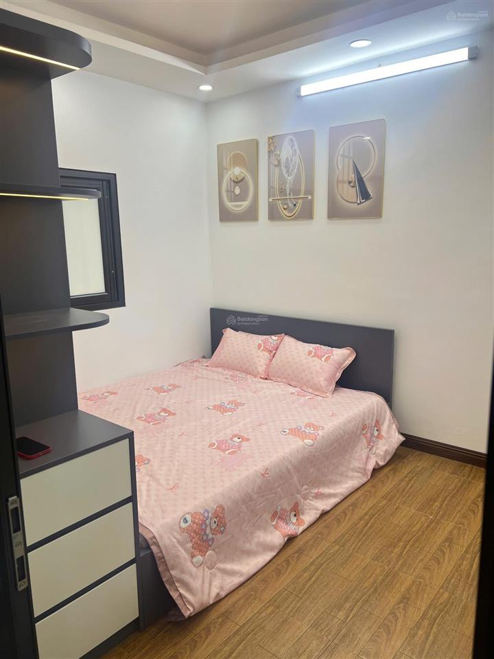 Chính chủ cần bán nhanh ccmn 55m2 2 ngủ ô tô đỗ cửa sổ riêng hồ tùng mậucạnh đh thương mại