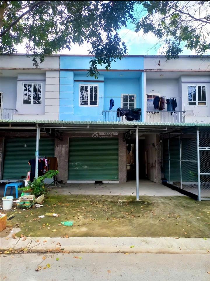 Giá 1 tỷ 050 trọ bàu bàng 150m2(1 kiot+4pt),đang cho thuê 8tr/tháng .shr, gần kcn bàu bàng