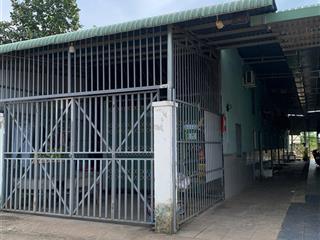 Bán gấp trọ 150m2 chơn thành,sẵn 1 kiot+4 phòng, đang cho thuê 8tr/ tháng .gần kcn becamex. gía 500