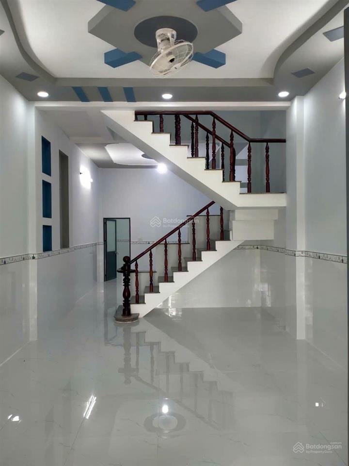 Bán gấp nhà 1t1l bình chánh 80m2 gần chợ bình chánh,cho thuê 8 triệu/ tháng. gía 1 tỷ 450