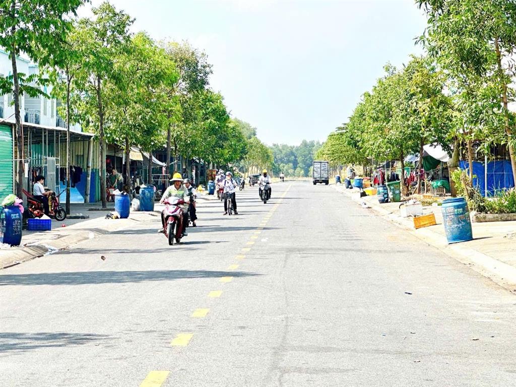 Gía 1 tỷ250 bán gấp dãy trọ bàu bàng 150m2 ,1 kiot+4 phòng,thu nhập 8 triệu/tháng.gần kcn bàu bàng