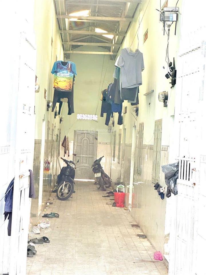 Gía 1 tỷ250 bán gấp dãy trọ bàu bàng 150m2 ,1 kiot+4 phòng,thu nhập 8 triệu/tháng.gần kcn bàu bàng