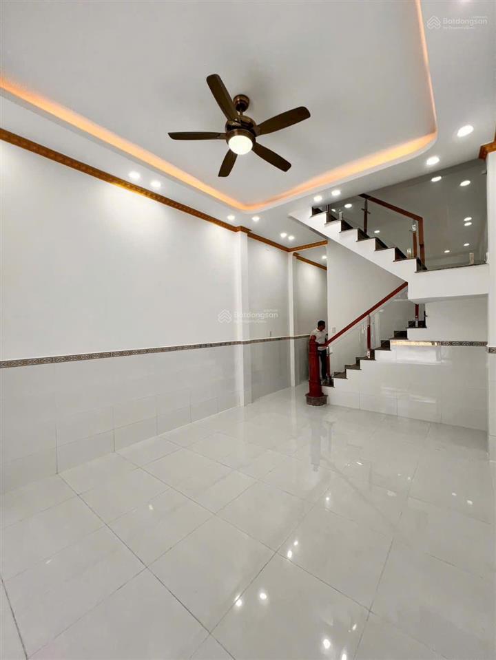 Bán nhà 1t 1l dĩ an 80m2 gần vincom dĩ an, đang cho thuê 7 triệu/tháng