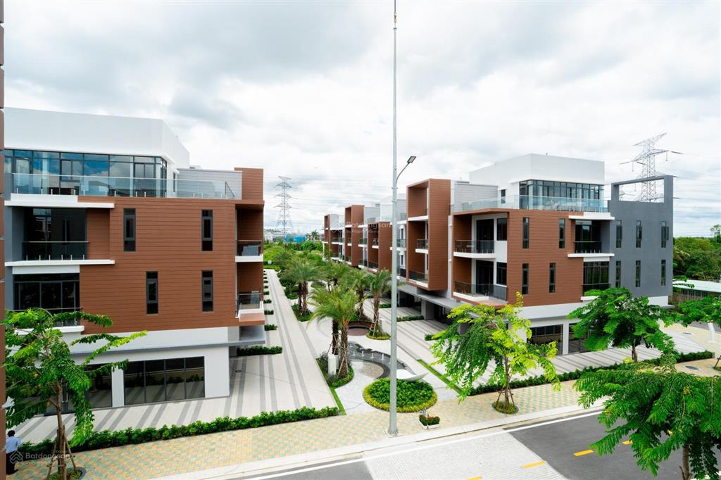 Bán shophouse đẹp tại celesta avenue, 235 triệu/m2, 210 m2, 3pn, 3wc, 2 mặt tiền