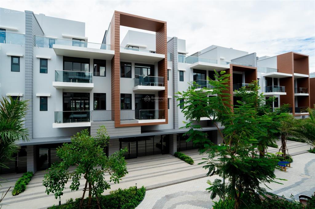 Bán shophouse đẹp tại celesta avenue, 235 triệu/m2, 210 m2, 3pn, 3wc, 2 mặt tiền