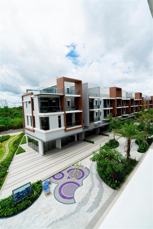 Bán shophouse đẹp tại celesta avenue, 235 triệu/m2, 210 m2, 3pn, 3wc, 2 mặt tiền