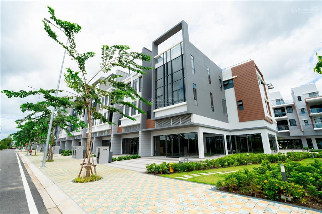 Bán shophouse đẹp tại celesta avenue, 235 triệu/m2, 210 m2, 3pn, 3wc, 2 mặt tiền