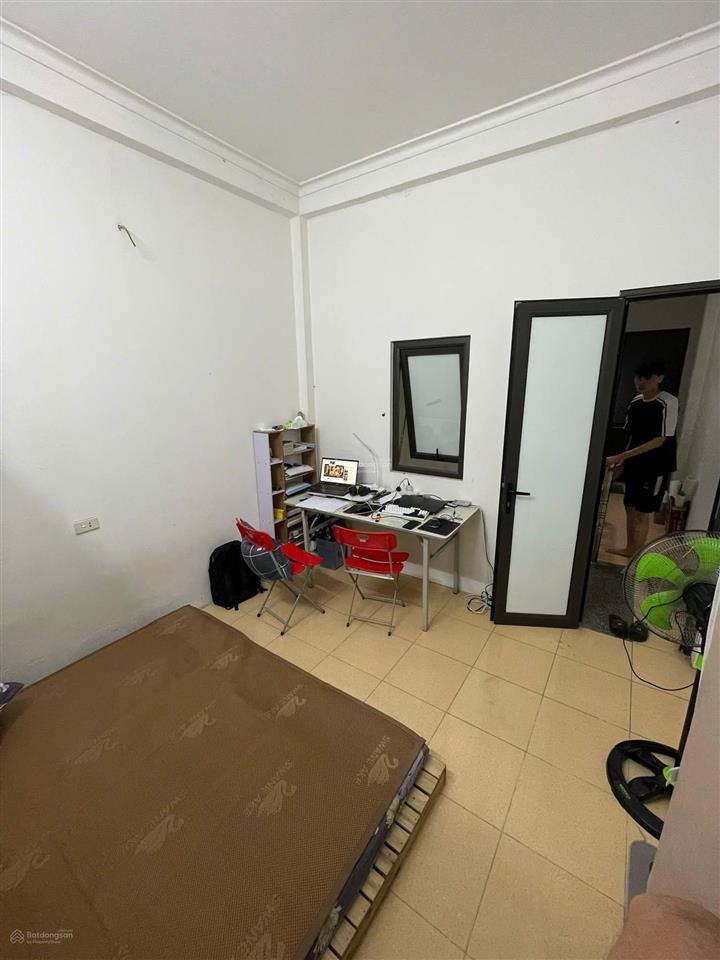 Cho thuê nhà 45m2 x 3 tầng full đồ tại bế văn đàn, hà đông