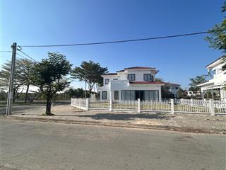 Cho thuê biệt thự góc 2 mặt tiền vị đắc địa phù hợp để nghỉ dưỡng cùng gia đình