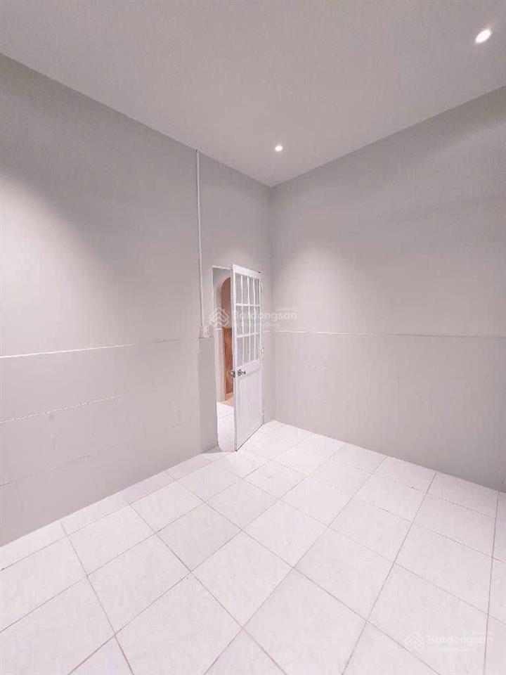 Bán nhà ngay gần hương lộ 2, bình tân, 77m2, chỉ 4.x tỷ
