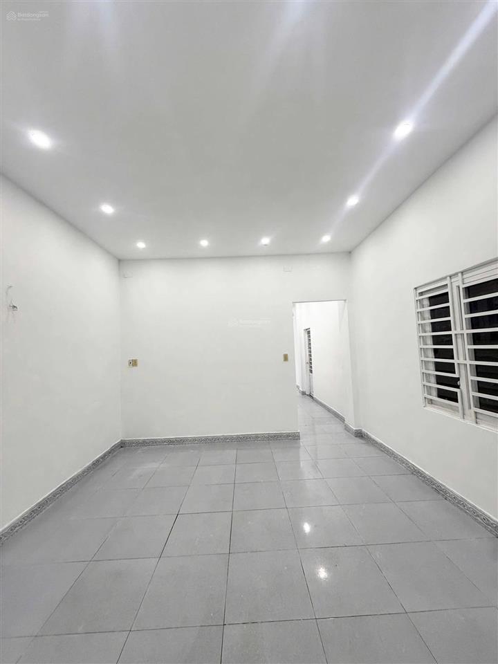 Chủ gấp bán nhà kênh tân hoá, ngay đại học văn hiến, 62m2, 3pn, hơn 3 tỷ