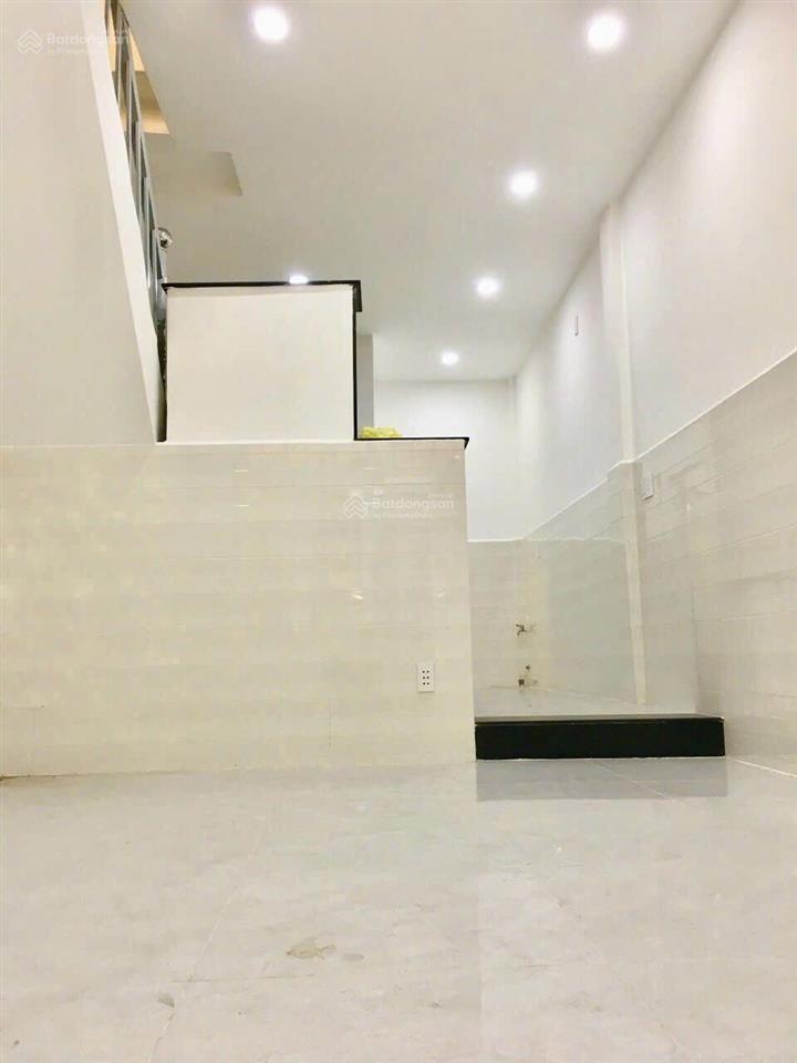 Chính chủ bán nhà lạc long quân, tân bình, sát mặt tiền, 33m2, nhỉnh 3 tỷ
