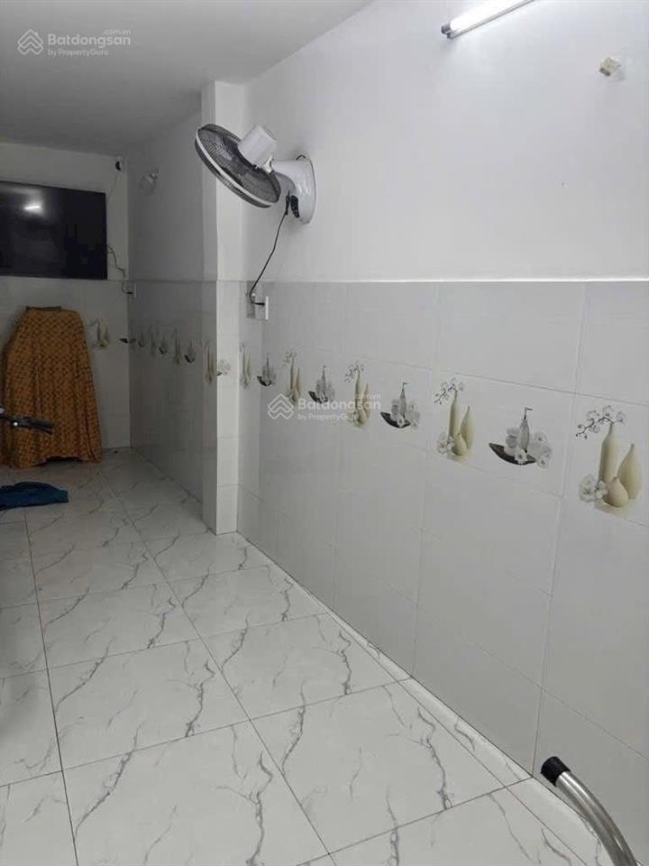 Chính chủ bán gấp nhà âu cơ, tân bình, 23m2, 3 tầng, nhỉnh 2 tỷ