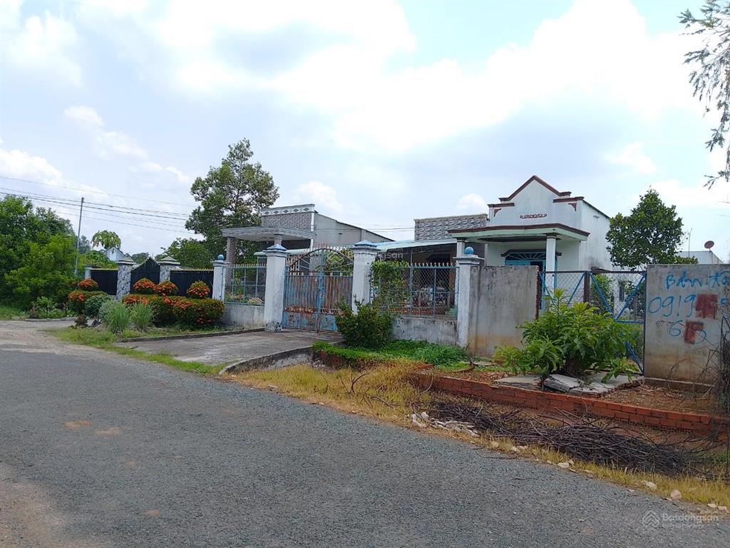 Cần bán lô đất 10m ngang mt đường nhựa gần vòng xoay hắc dịch giá 1.65 tỷ