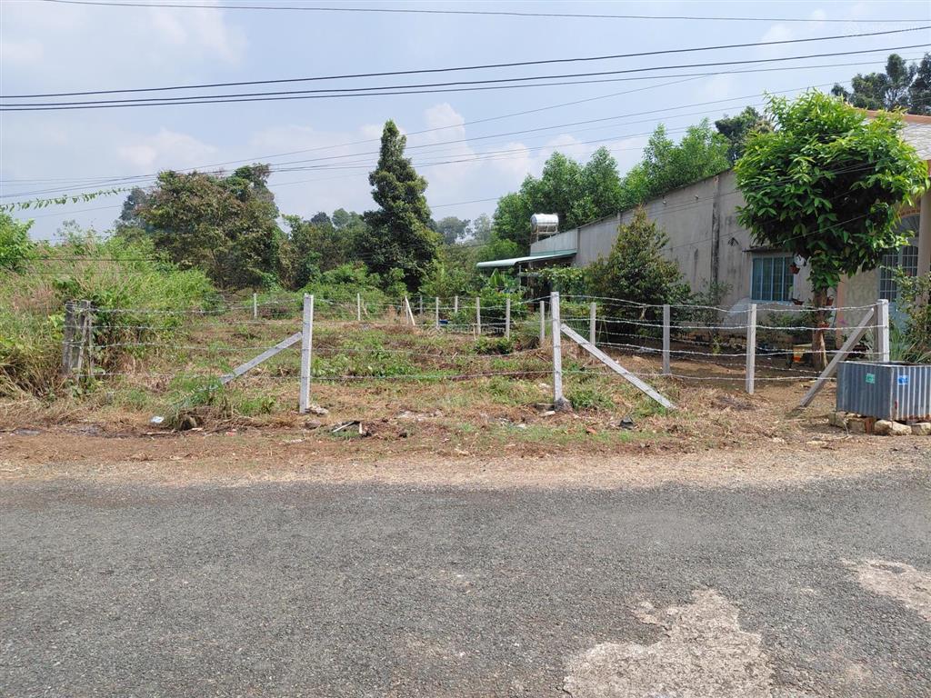 Cần bán lô đất 10m ngang mt đường nhựa gần vòng xoay hắc dịch giá 1.65 tỷ