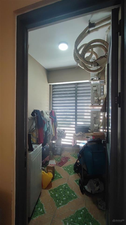 Cần bán căn 3pn lầu 8 tòa b căn hộ the goldview quận 4