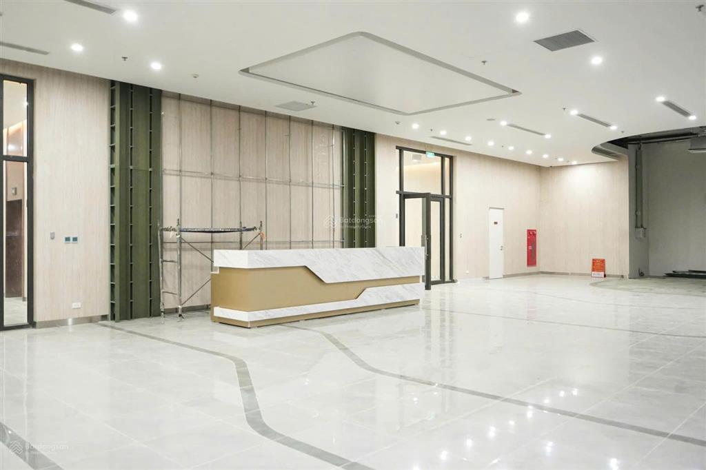 Bán lô trung tâm thương mại, 136 hồ tùng mậu. 78m²  4,7 tỷ. cùng nhiều chiết khấu tốt khác.