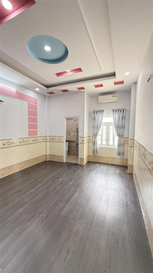 Nhà đẹp 4 tầng , diễn tích 68m2 , hiệp thành 13 , phường hiệp thành  q12 , ngang 4x17m