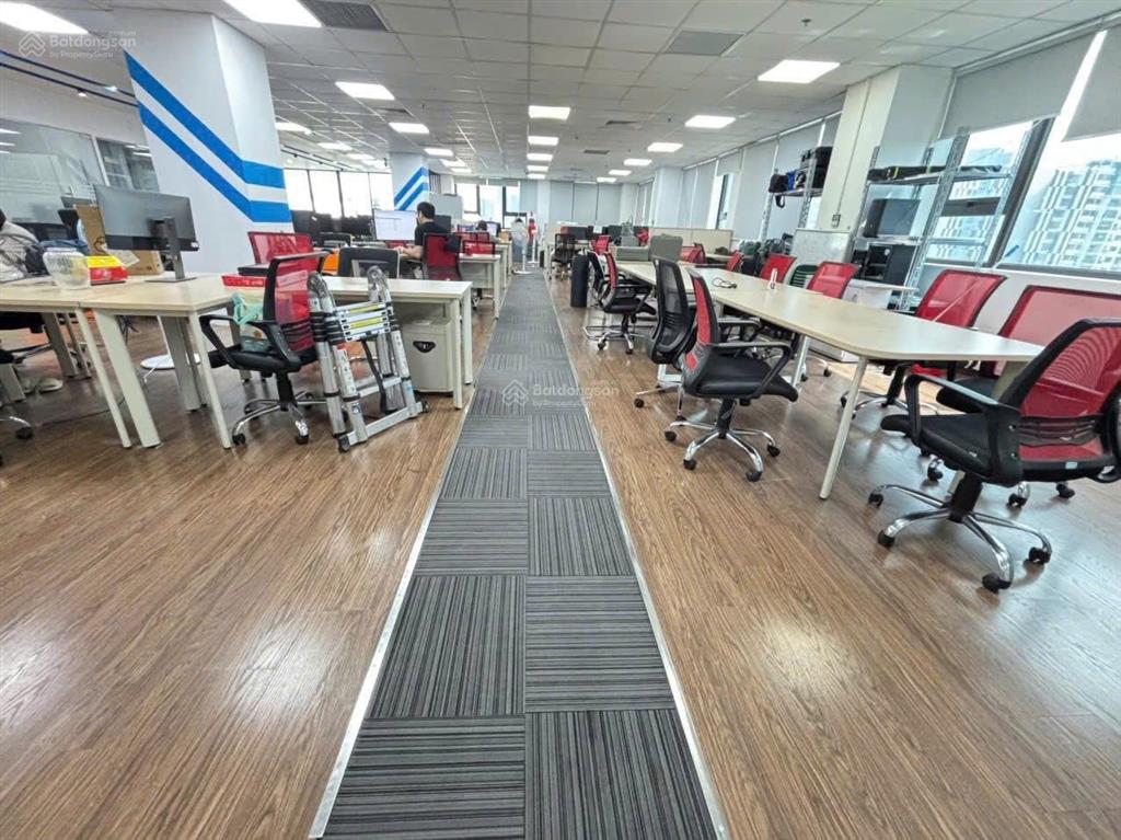 Cho thuê văn phòng 150m²  ngoại giao đoàn, bắc từ liêm  sàn đẹp, giá tốt