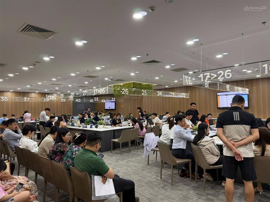 Hot như vàng | văn phòng 100m ngoại giao đoàn full nội thất, giá mỏng thơm