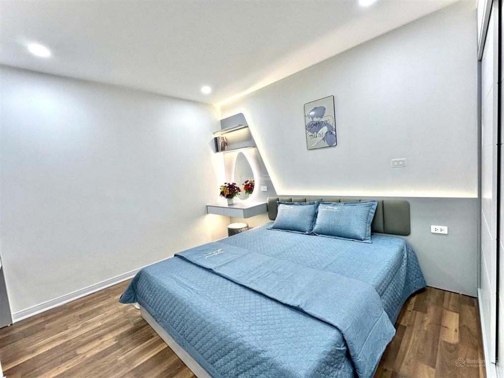 Tôi chính chủ cần bán căn 100m2  3pn, giá 7.9 tỷ, sổ đỏ, full nội thất tại goldmark  0363 890 ***