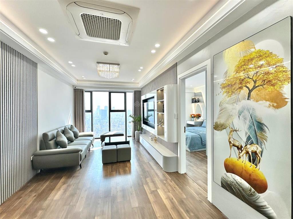 Tôi chính chủ cần bán căn 100m2  3pn, giá 7.9 tỷ, sổ đỏ, full nội thất tại goldmark  0363 890 ***