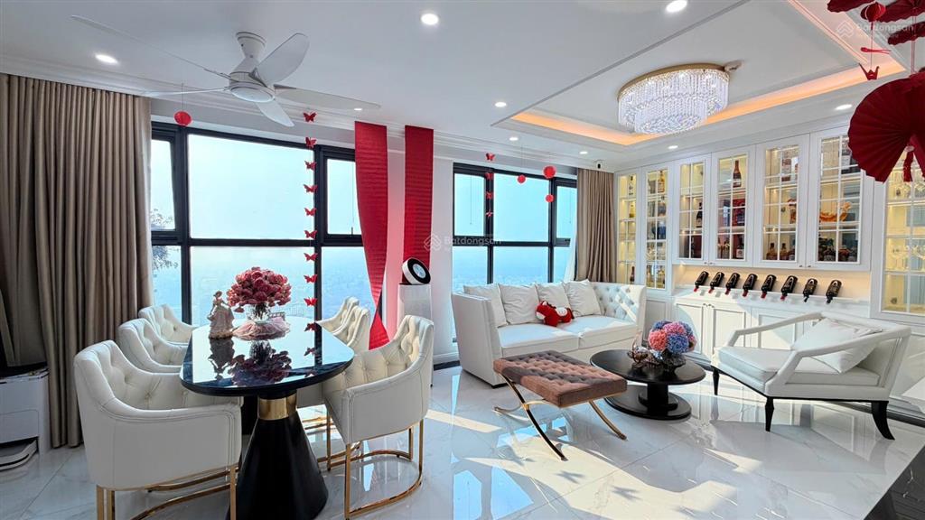 Bán lỗ căn vip 4pn  162m2 / goldmark city / 9,6 tỷ