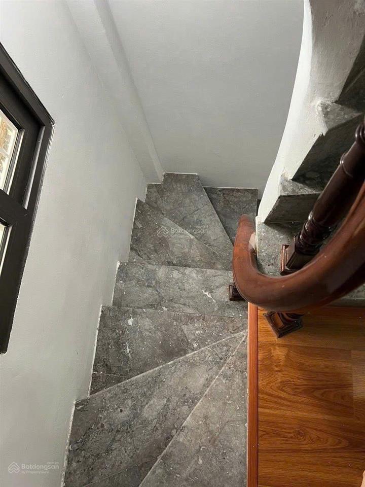 Chính chủ bán nhà 6 tầng ngõ 41 thịnh quang, đống đa  ô tô đỗ cửa, sổ vuông đẹp  7.7 tỷ