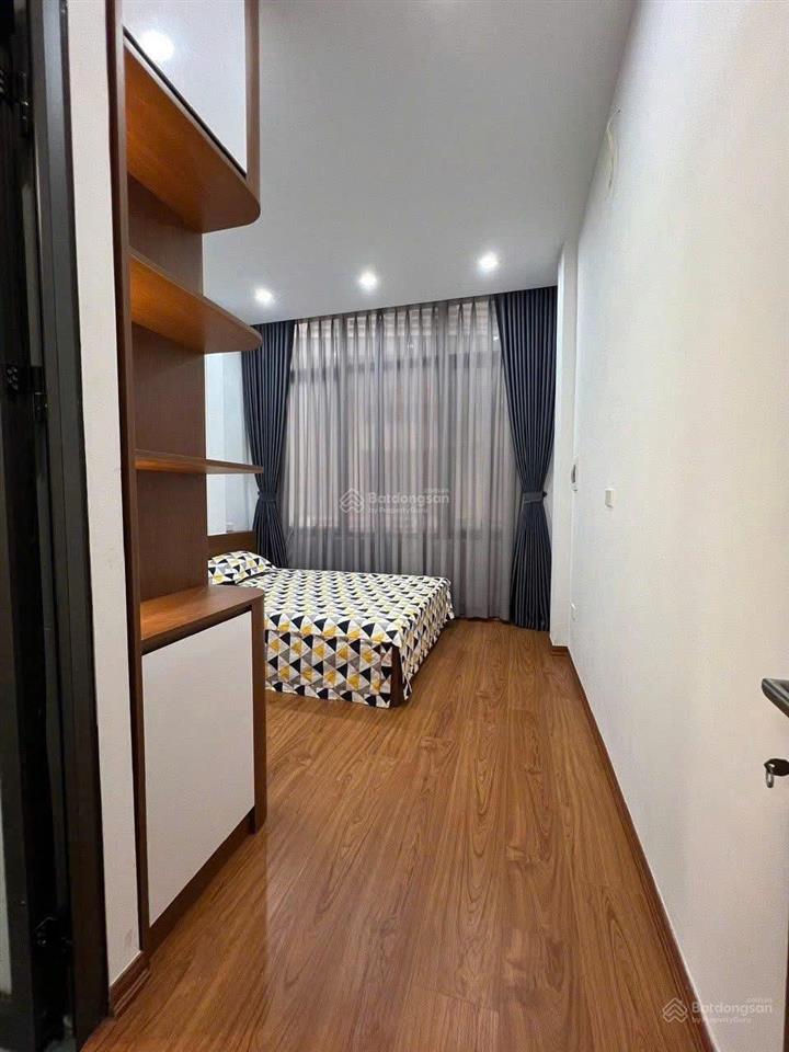Chính chủ bán nhà 6 tầng ngõ 41 thịnh quang, đống đa  ô tô đỗ cửa, sổ vuông đẹp  7.7 tỷ