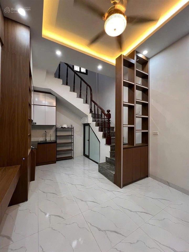 Chính chủ bán nhà 6 tầng ngõ 41 thịnh quang, đống đa  ô tô đỗ cửa, sổ vuông đẹp  7.7 tỷ