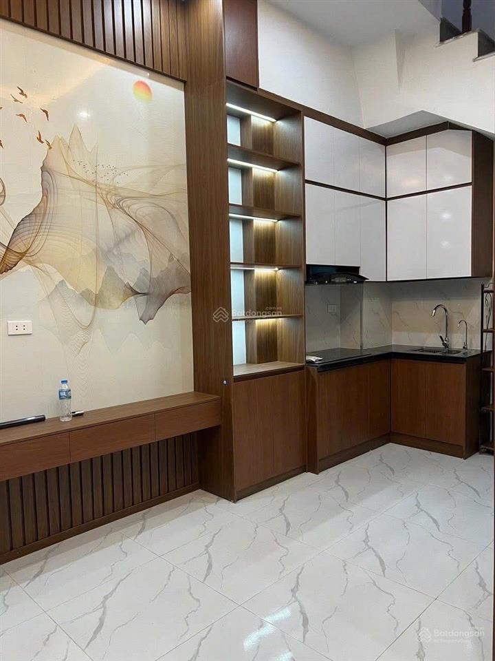 Tôi chính chủ bán nhà 6 tầng mặt ngõ ô tô, nhà mới full nội thất. dt 26m2, 6 tầng, mt 3,5m