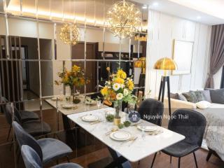 Gia đình bán căn 3pn2wc 80m2 hà nội center point, full nội thất , có slot ô tô. giá 9,5 tỷ