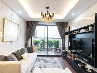 Gia đình bán căn góc 3pn2wc 90m2 hn center point, full nội thất, slot ô tô, sổ đỏ. giá 10,4 tỷ