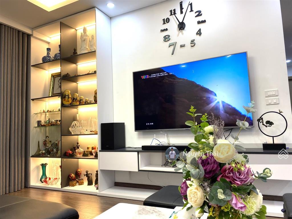 Chính chủ bán căn 3 p ngủ 120m2 tòa c37, full nội thất, nhà đẹp, có slot ô tô, sổ đỏ. giá 8,5 tỷ