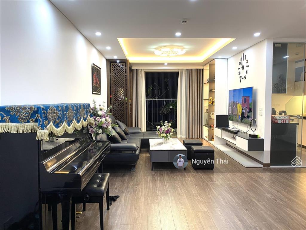 Chính chủ bán căn 3 p ngủ 120m2 tòa c37, full nội thất, nhà đẹp, có slot ô tô, sổ đỏ. giá 8,5 tỷ