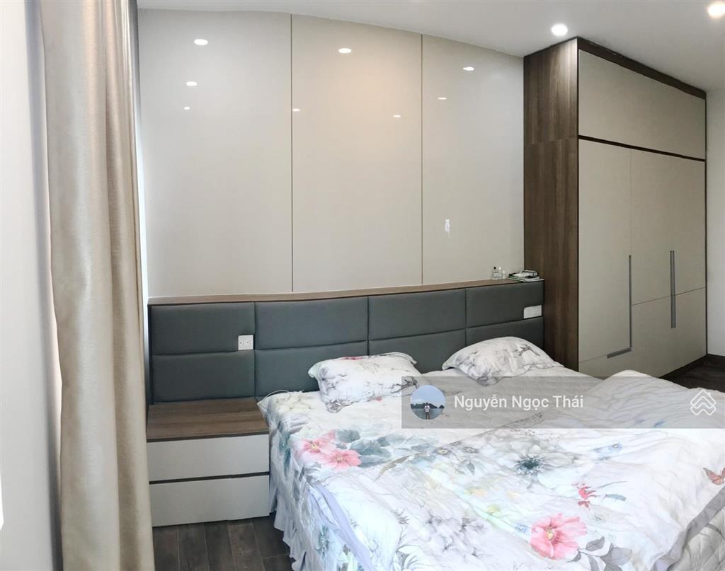 (giá chuẩn) bán căn góc đông nam 2pn2wc 70m2 hà nội center point, full nội thất, sổ đỏ. giá 7,9 tỷ