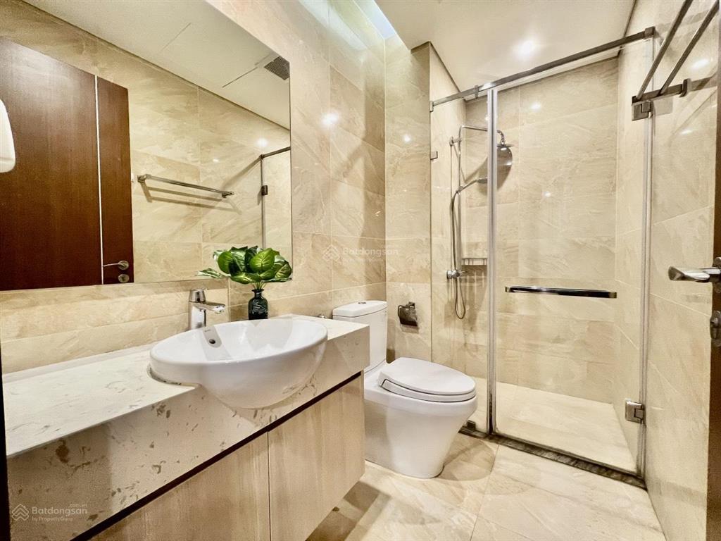 (chính chủ) bán căn góc 2pn  2wc 79m2, ban công đông nam, nhà đẹp, có slot. giá 8,3 tỷ the legend