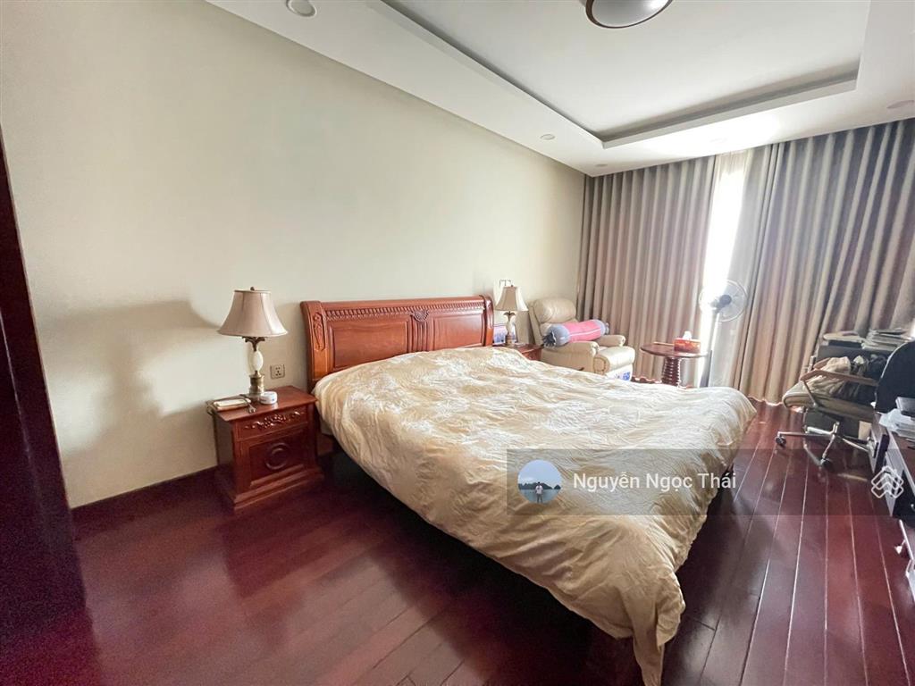 (giá chuẩn) bán căn góc 4 ngủ 175m2, full đồ đẹp, sổ đỏ, slot ô tô. giá 16 tỷ handi resco 31lvl