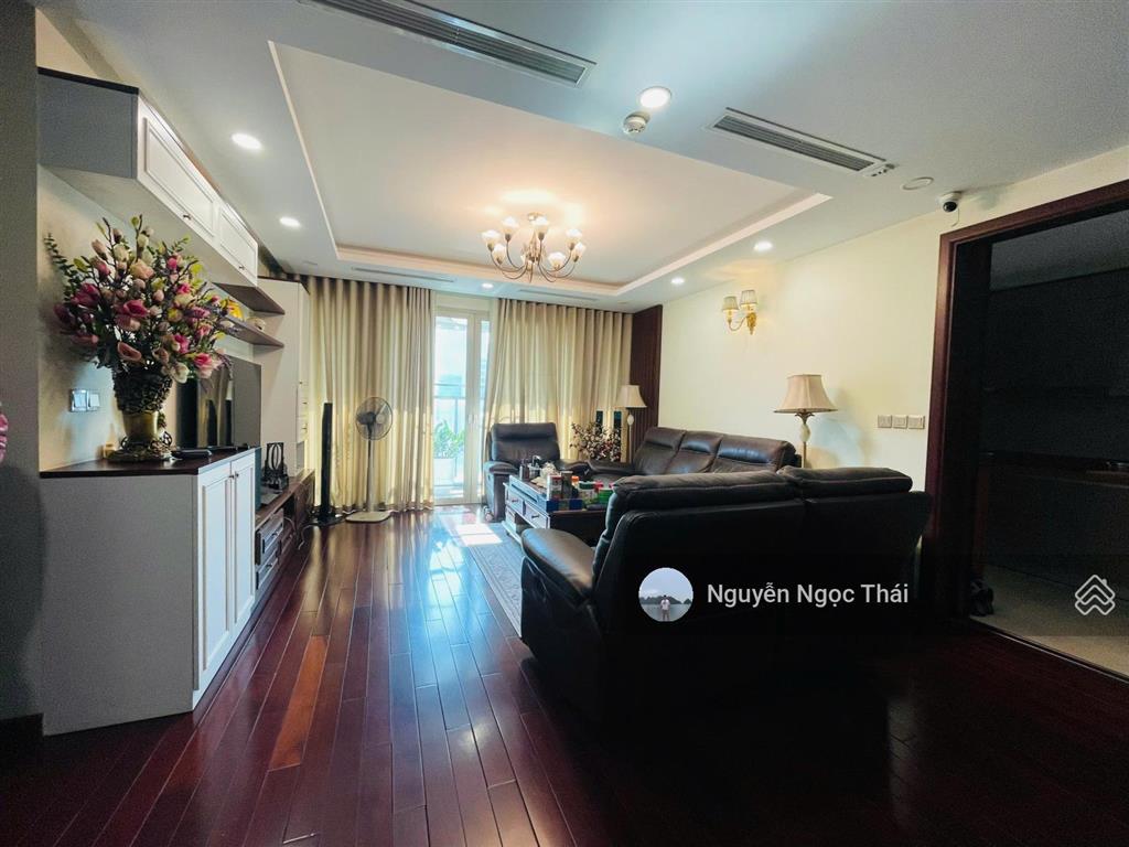 (giá chuẩn) bán căn góc 4 ngủ 175m2, full đồ đẹp, sổ đỏ, slot ô tô. giá 16 tỷ handi resco 31lvl