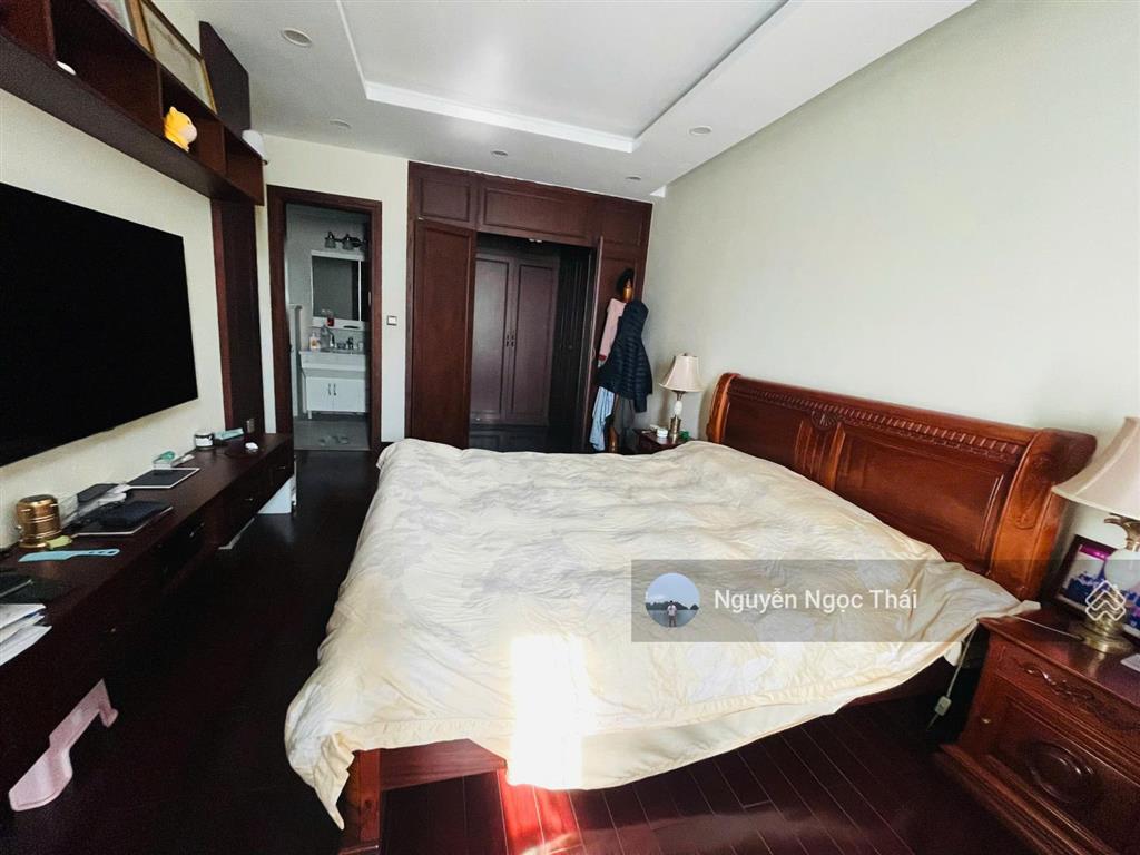 (giá chuẩn) bán căn góc 4 ngủ 175m2, full đồ đẹp, sổ đỏ, slot ô tô. giá 16 tỷ handi resco 31lvl