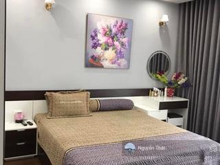 Gia đình bán căn góc đông nam 75m2, 2 ngủ 2wc tòa 60b nguyễn huy tưởng, full nội thất. giá 6,5 tỷ