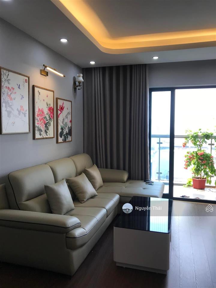Gia đình bán căn góc đông nam 75m2, 2 ngủ 2wc tòa 60b nguyễn huy tưởng, full nội thất. giá 6,5 tỷ