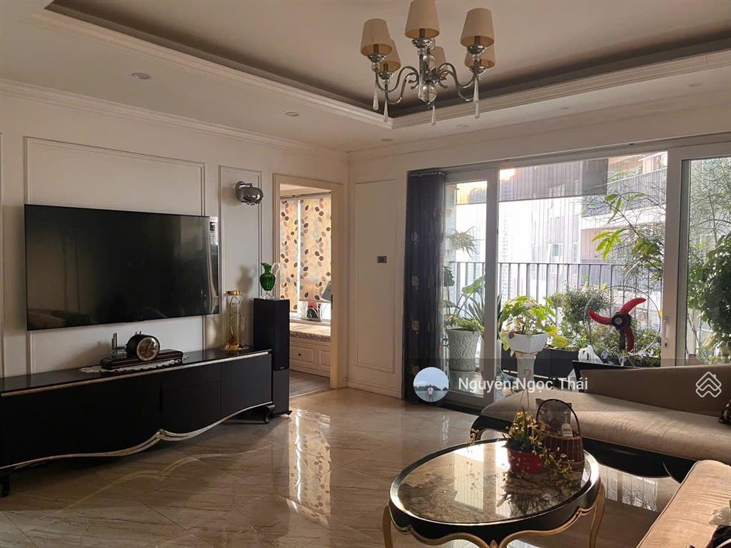 (giá chuẩn) bán căn 3 ngủ 2wc 85m2, full đồ, slot ô tô, sổ đỏ chính chủ. giá 7,6 tỷ tòa hei tower