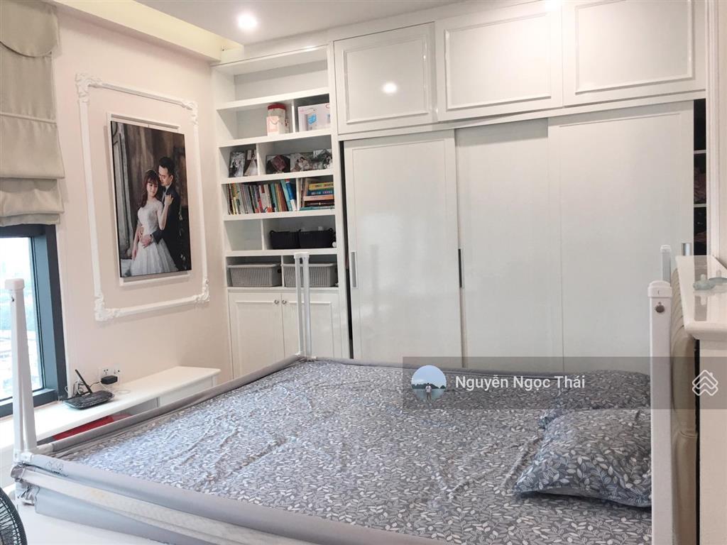 (chính chủ) bán căn góc 2 ngủ 78m2 the legend, full nội thất đẹp, có slot ô tô, sổ đỏ. giá 8,1 tỷ