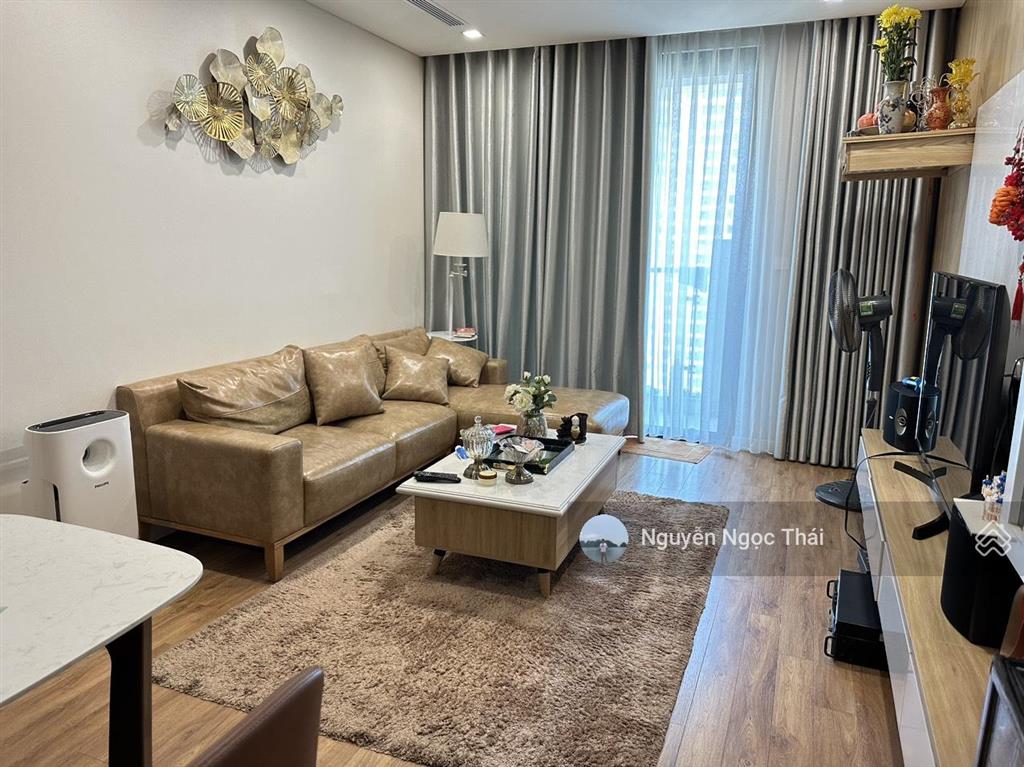 (chính chủ) bán căn góc 2 ngủ 78m2 the legend, full nội thất đẹp, có slot ô tô, sổ đỏ. giá 8,1 tỷ