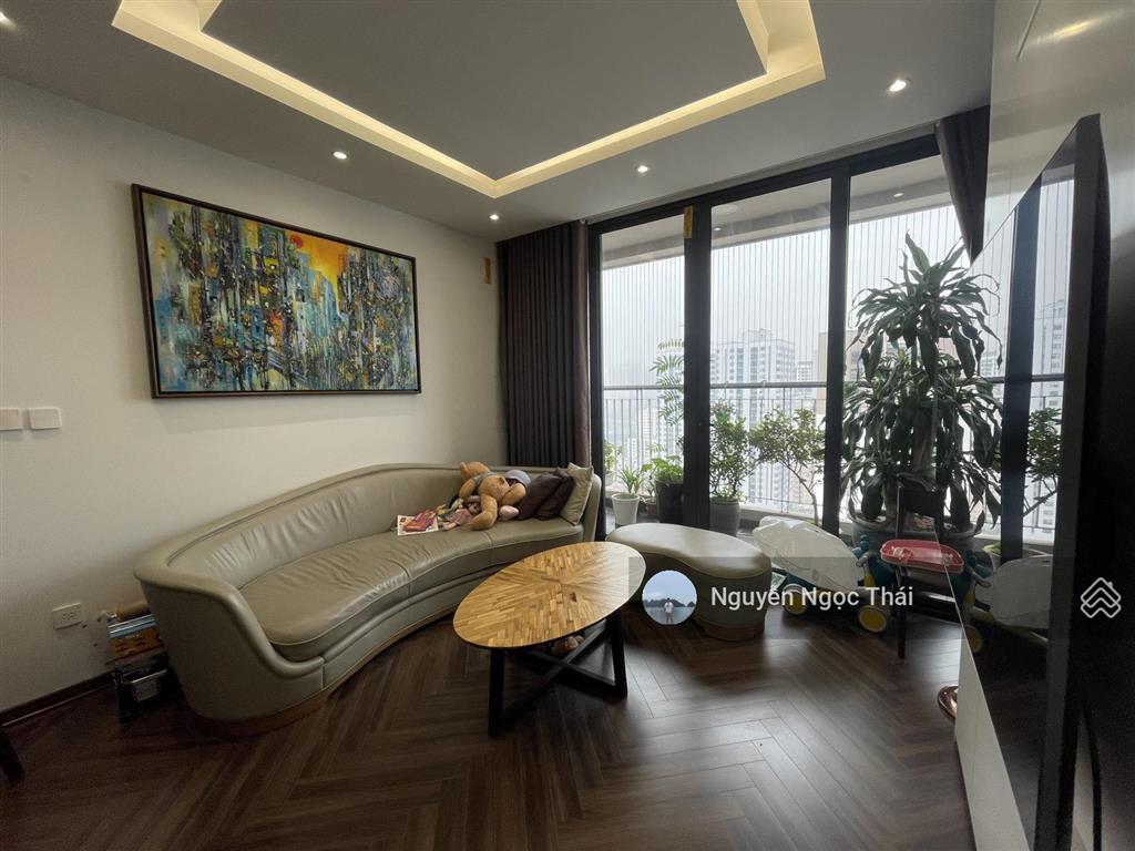 (giá chuẩn) bán căn 2 ngủ 78m2 ban công đông nam, nhà đẹp, slot ô tô, sổ đỏ. giá 5,9 tỷ roman plaza
