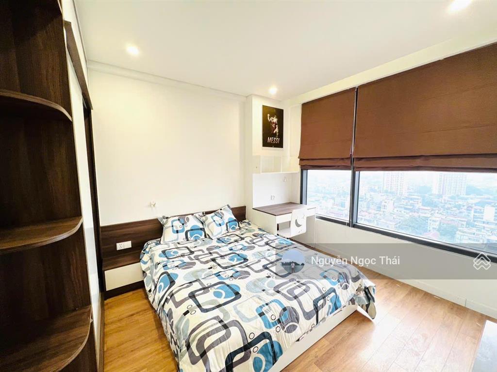 (giá chuẩn) bán căn 2 ngủ 78m2 ban công đông nam, nhà đẹp, slot ô tô, sổ đỏ. giá 5,9 tỷ roman plaza