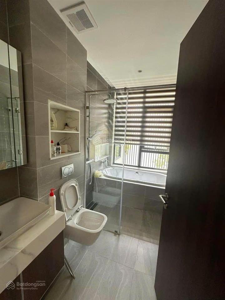 Gấp bán! mặt tiền khu tô hiệu  hoà bình  240m2  ngang 10m  xd 6 tầng  29 tỷ (tl)